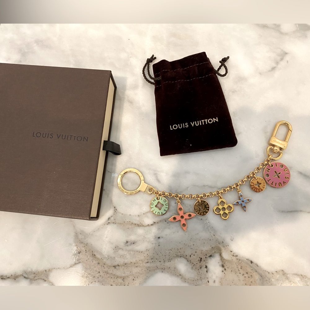 BNIB Louis Vuitton Fleur De Bag Charm